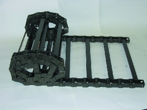 London Hopper Dual Spinner Cross Chain